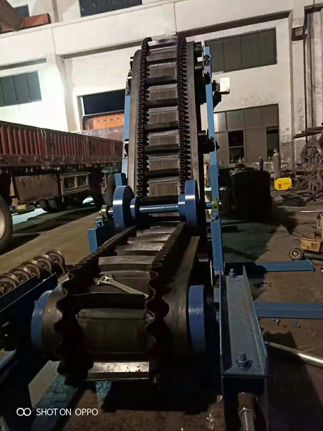 大傾角輸送機(jī)